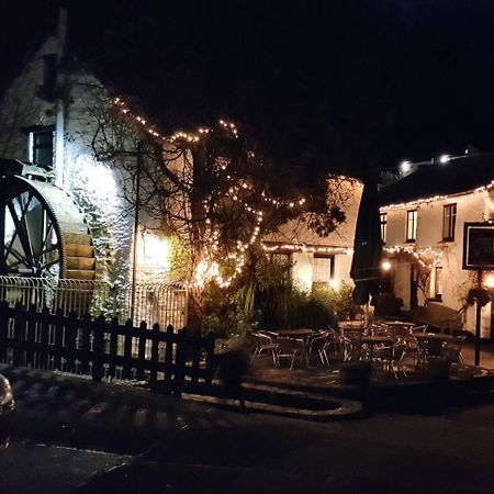 The Crumplehorn Inn & Mill พอลเพอร์โร ภายนอก รูปภาพ